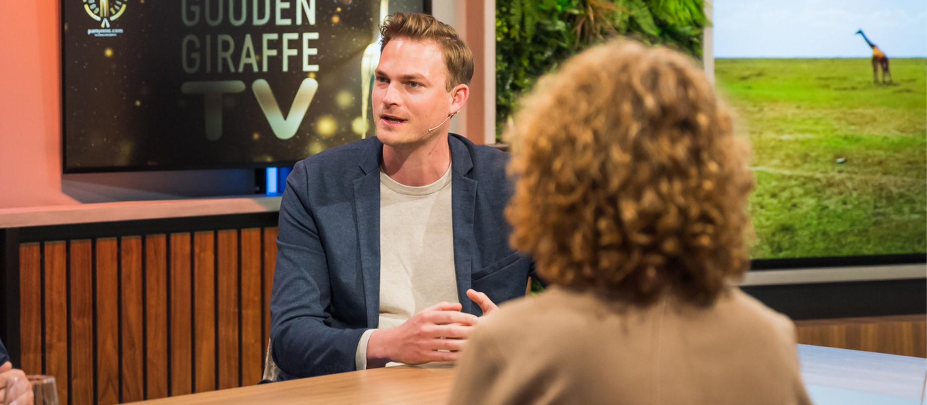 54198928597 36ea85709d k V03